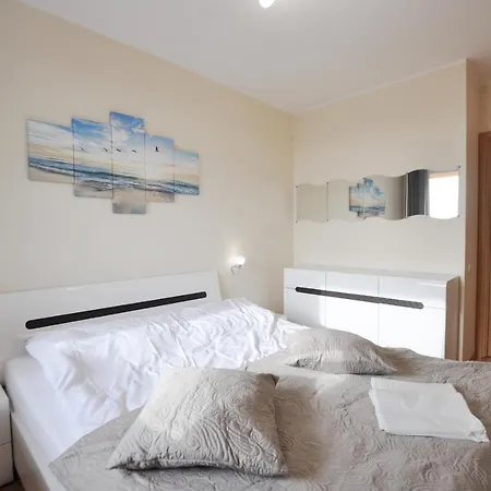 Apartament Z Widokiem Na Morze דירה